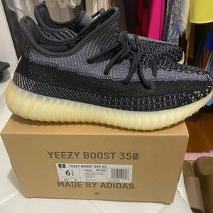 AUTHENTIC YEEZY 350 DESSAG